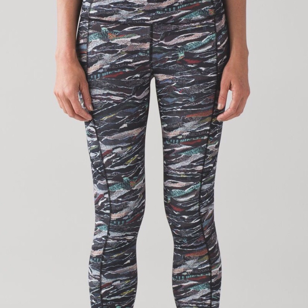 Lululemon Fast and Free 7/8 Tight Size 4 VEUC